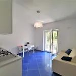 Blue House Nyaraló